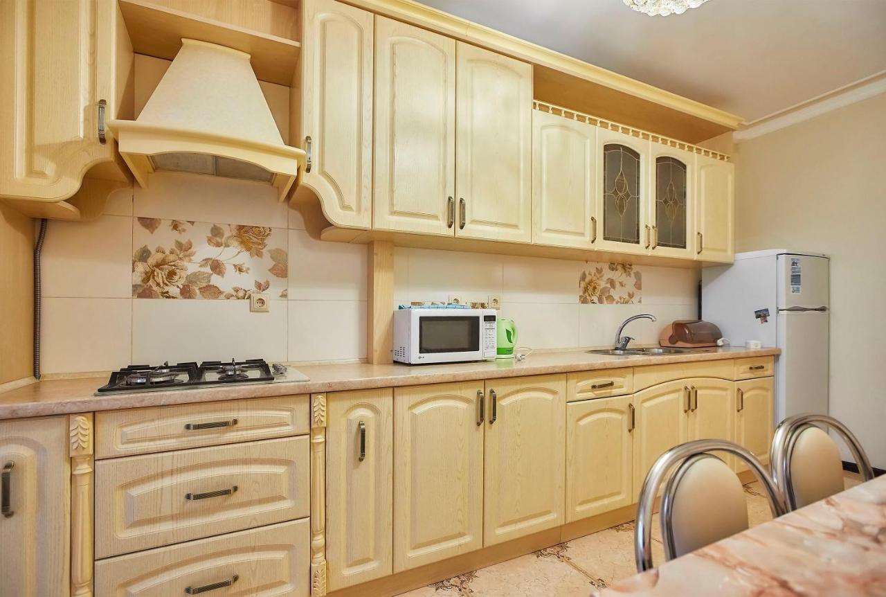 Luxury Apartments Truskavets Luaran gambar
