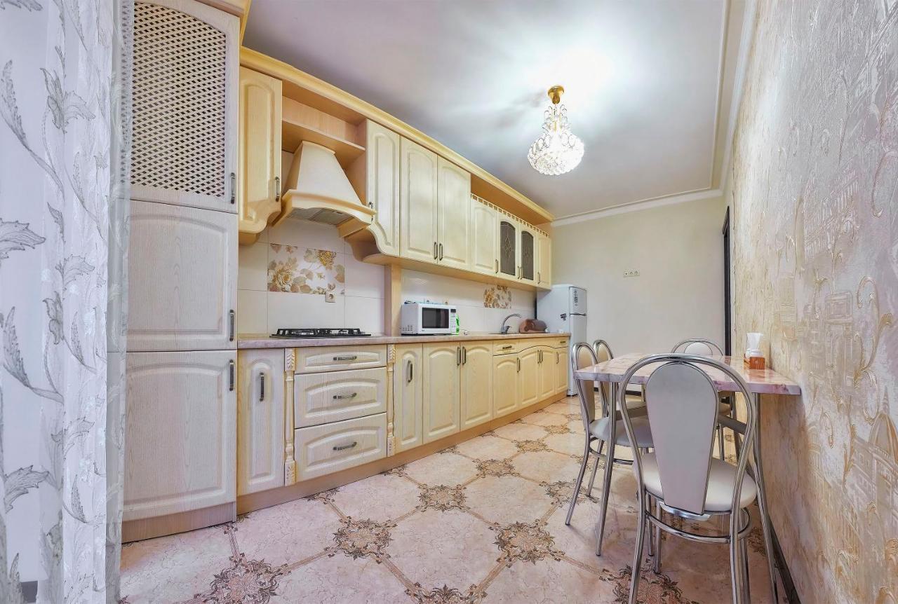 Luxury Apartments Truskavets Luaran gambar