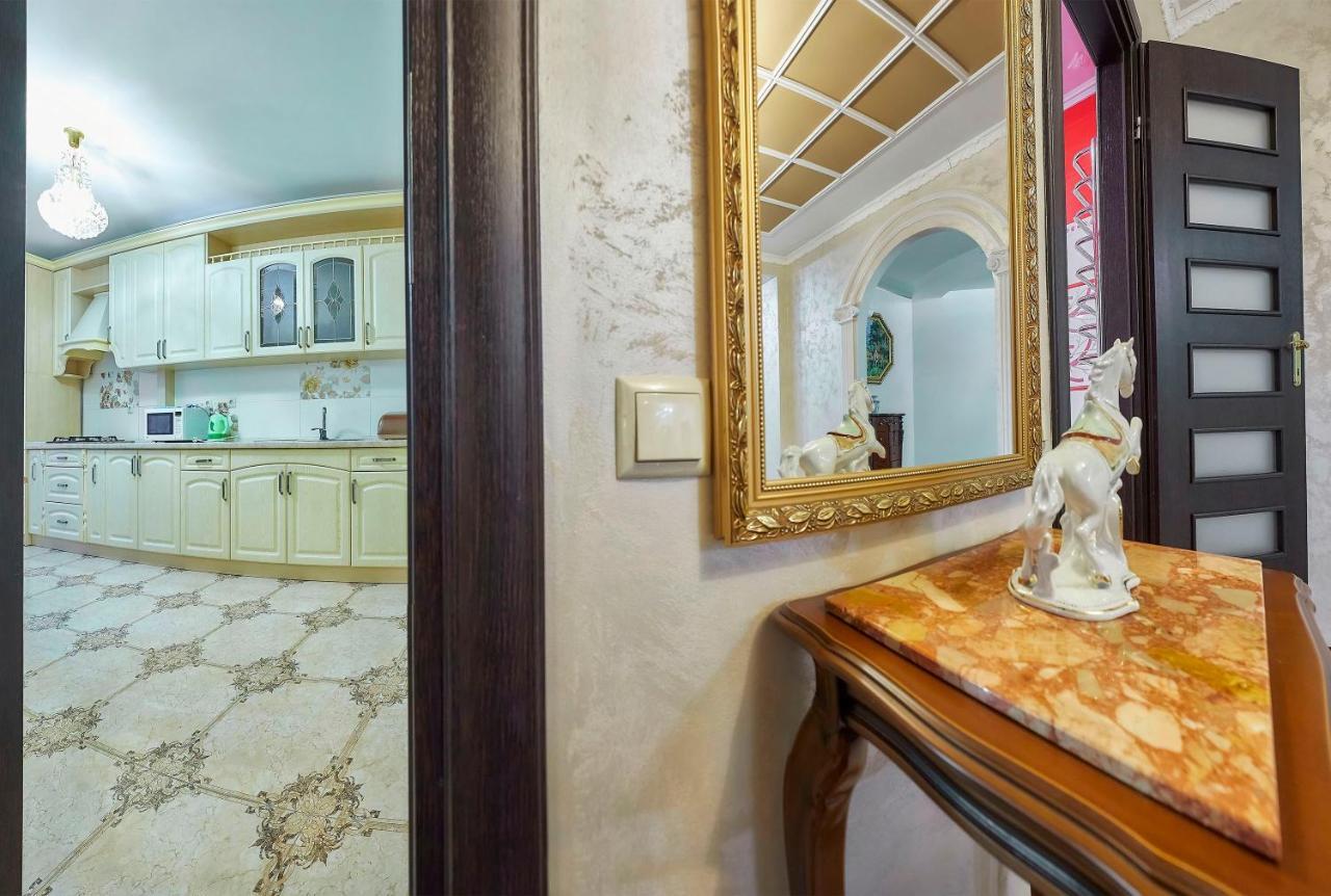Luxury Apartments Truskavets Luaran gambar