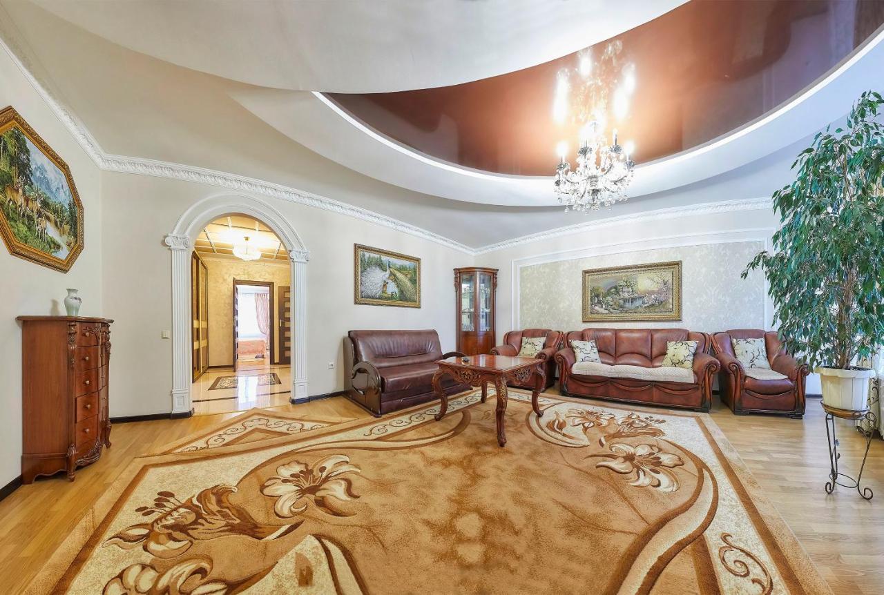 Luxury Apartments Truskavets Luaran gambar